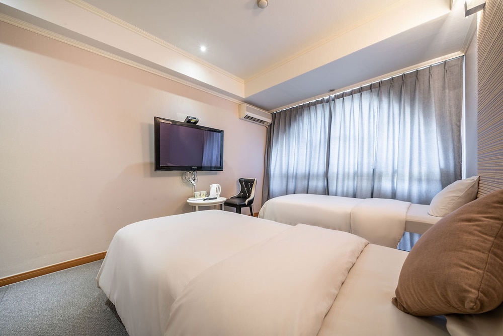Seowon Tourist Hotel 8/20