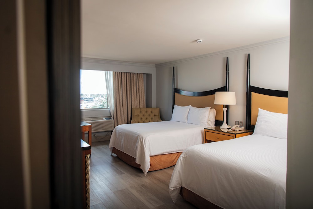 Hotel Santa Anita 22/68
