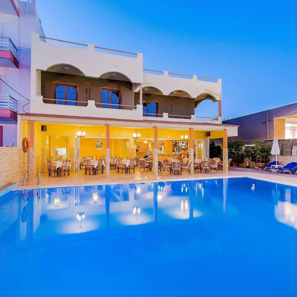 Esmeralda Hotel 17/30