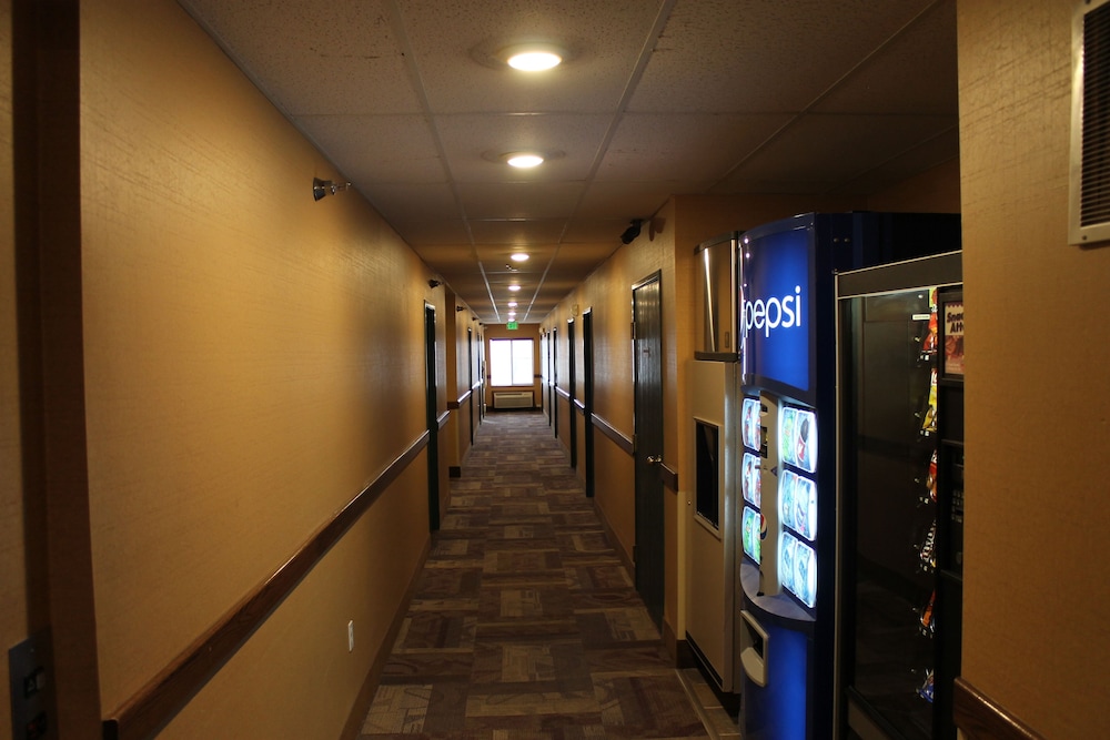 New Victorian Suites 5/66