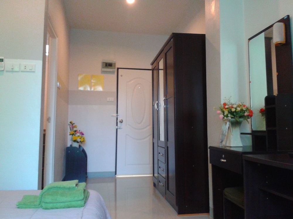 Santipran Place 11/55