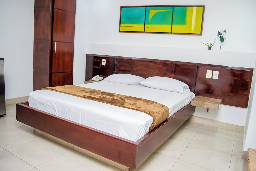 Hotel Romanza 13/45