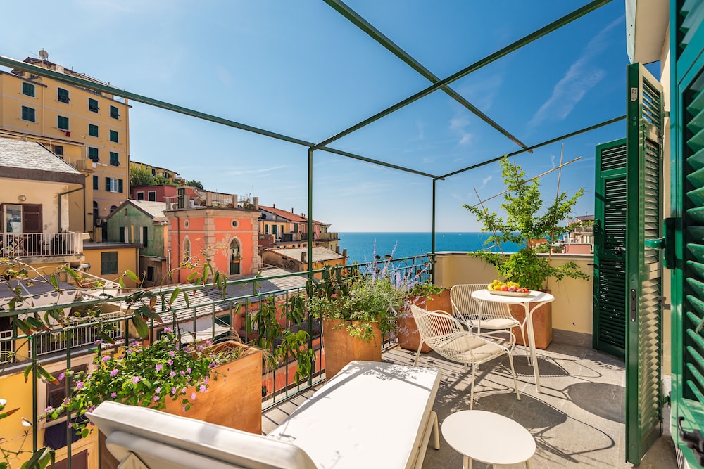 The First - Riomaggiore - 5 Terre 3/50