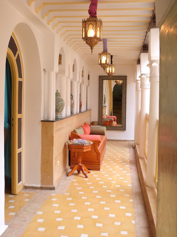 RIAD HABIB 4/42