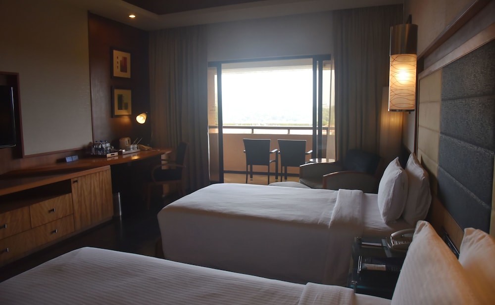 Taj Alibaug Resort & Spa, Maharashtra 22/52