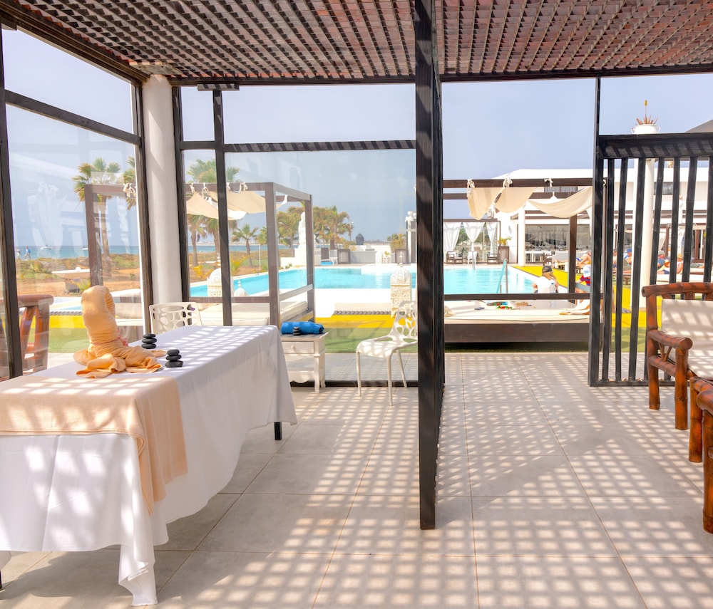 Hotel LIVVO Budha Beach 8/70