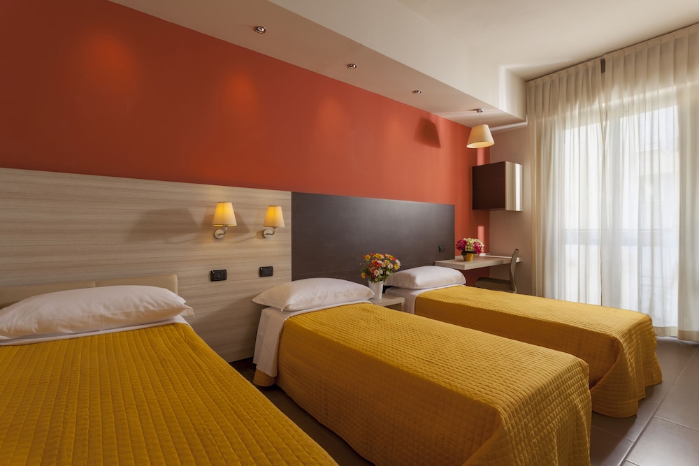 Hotel Aurora Mare 12/40