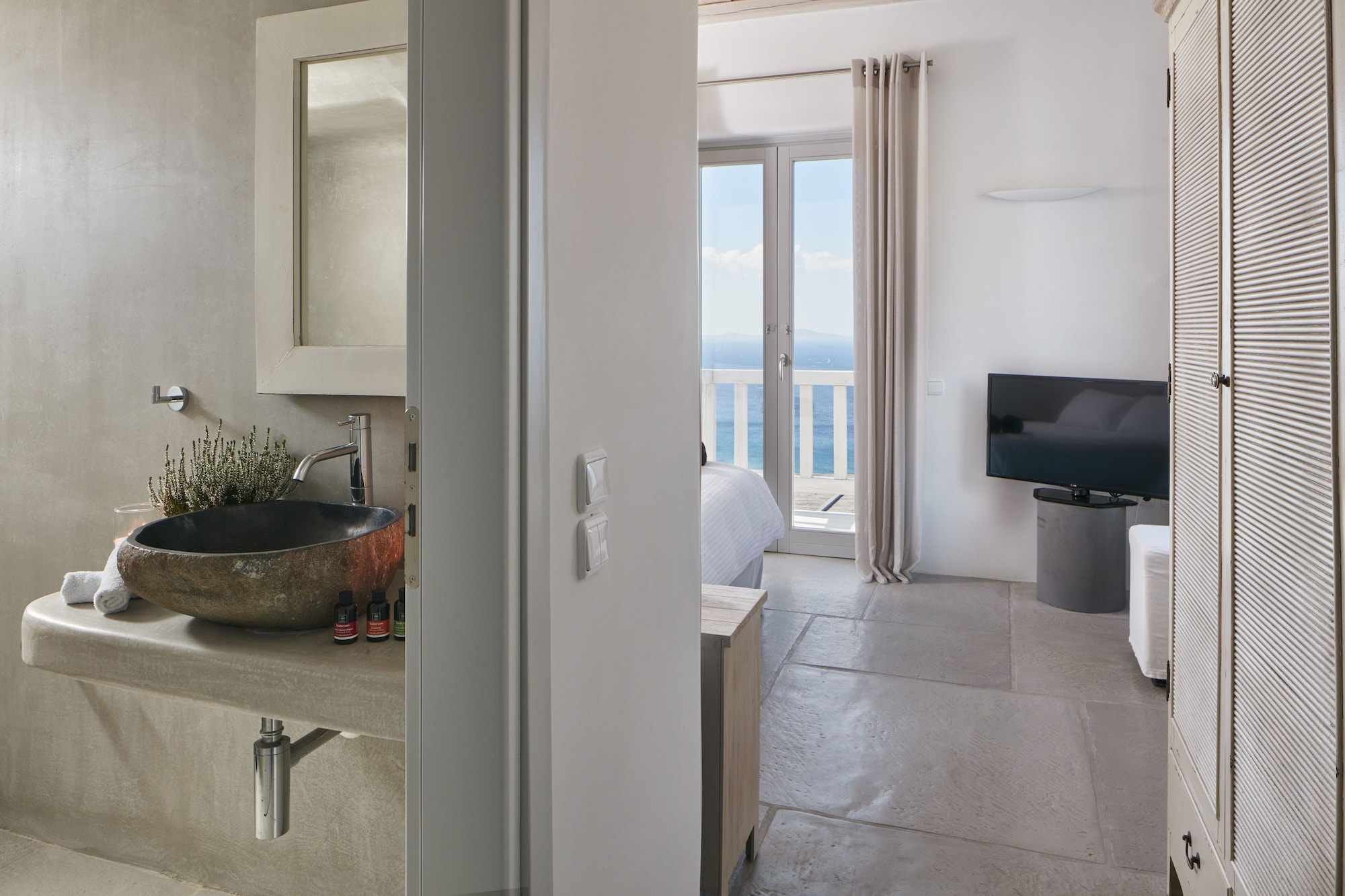 4 BEDROOMS, DELUXE, VILLA