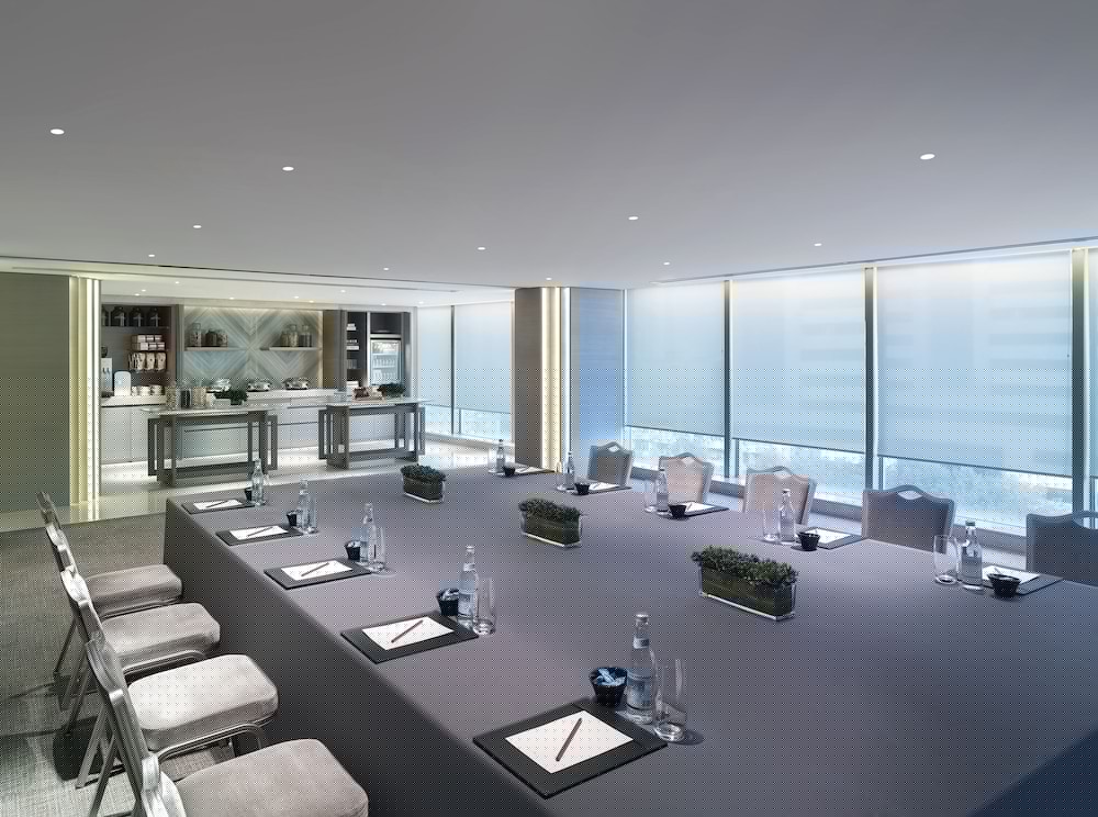 New World Wuhan Hotel 64/70