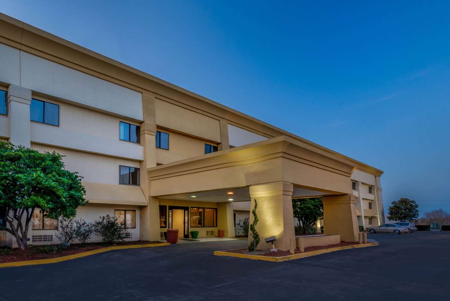 Baymont by Wyndham Meridian 31/34
