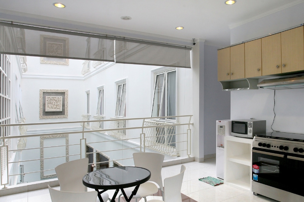 Sun Rise House 35/41