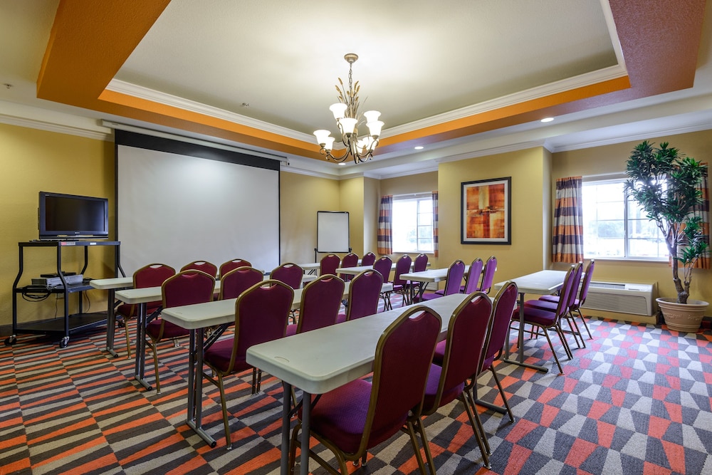Microtel Inn Suites By Wyndham Greenville University Med 37/44