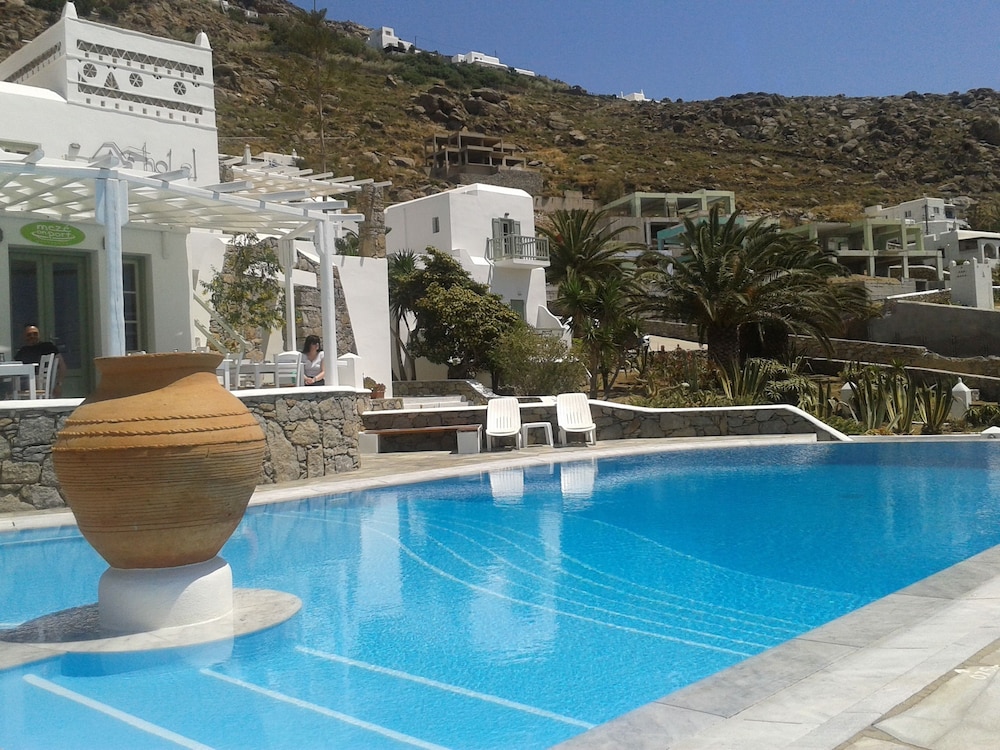 Olia Hotel 43/59