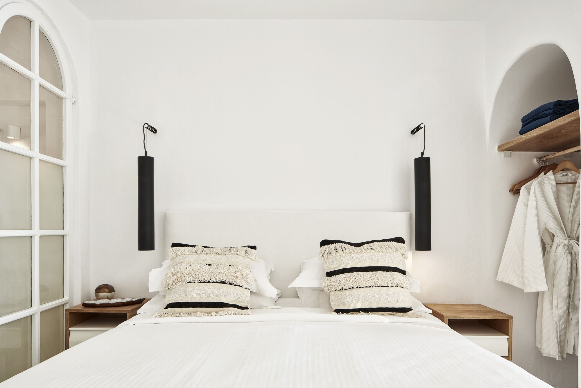 Senior, Suite, Queen Bed, Sofa