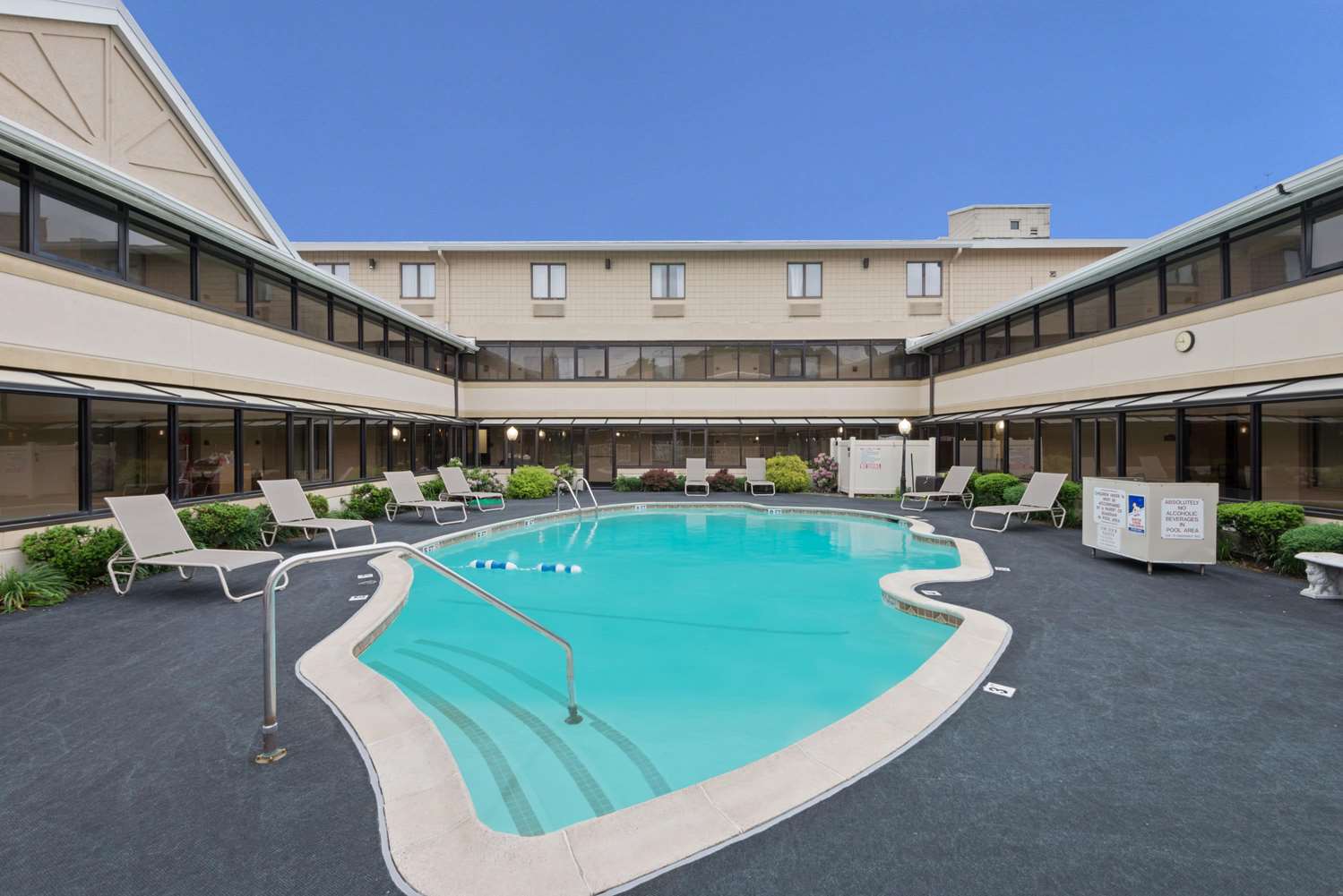 Ramada by Wyndham Boston 11/16