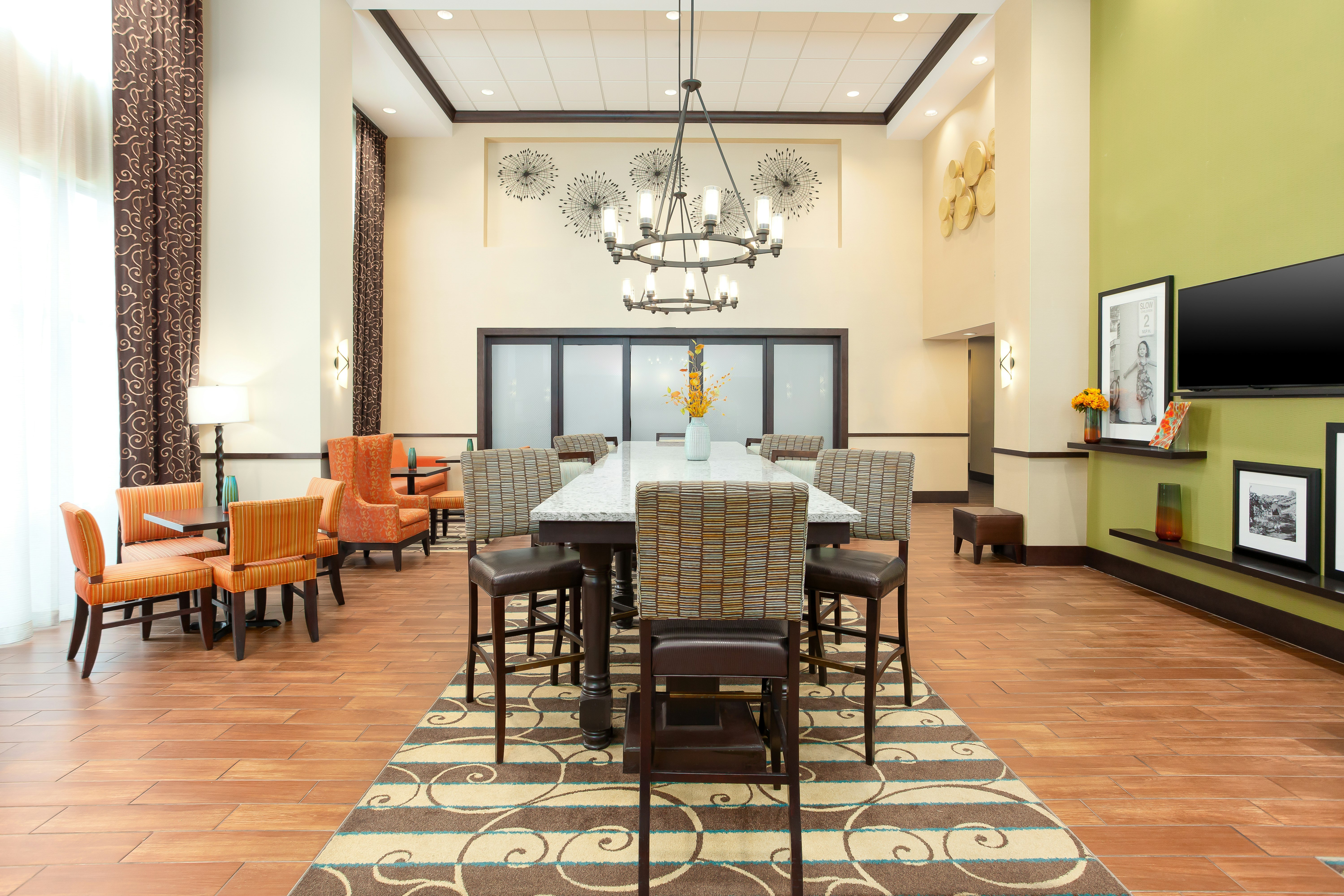 Hampton Inn and Suites Niles Warren OH 51/77