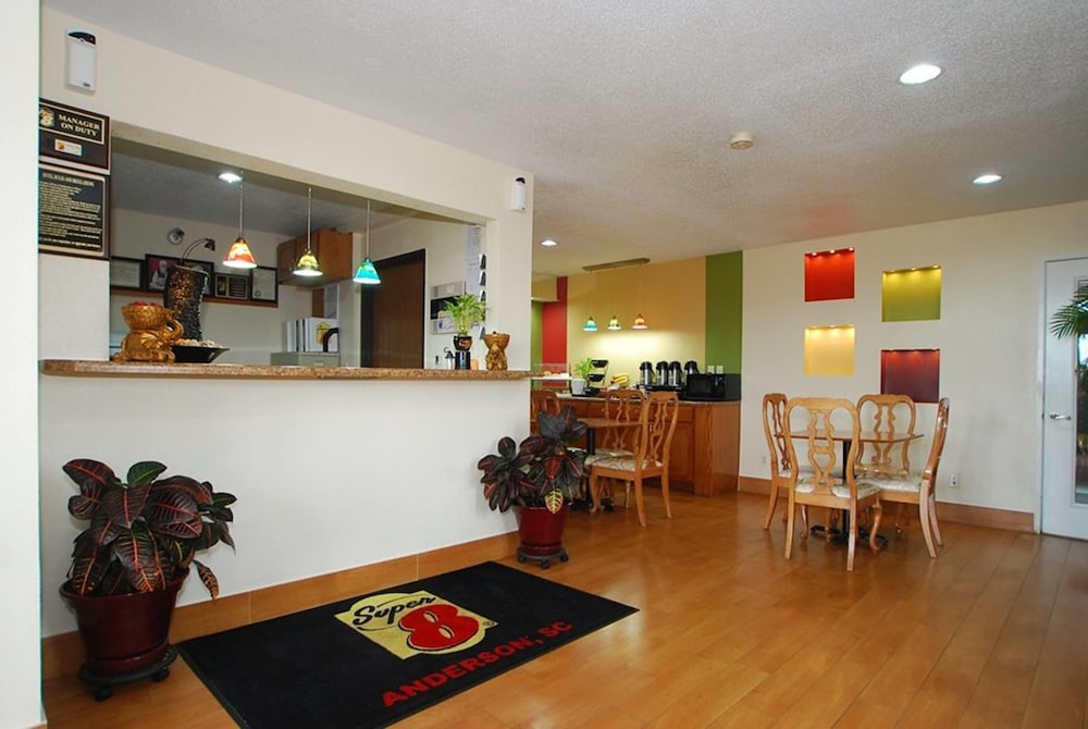 Super 8 By Wyndham Anderson/Clemson Area 31/38
