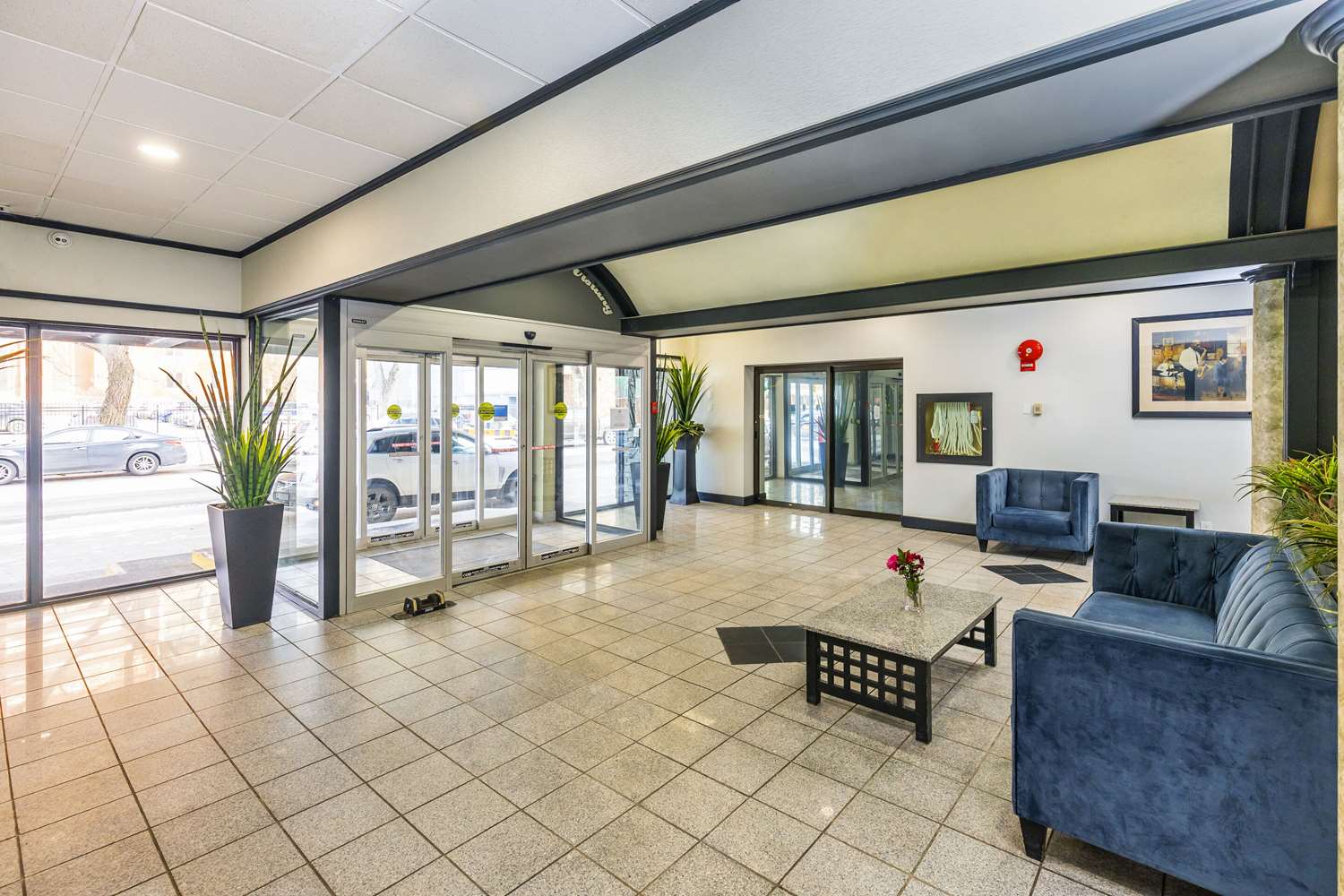 Comfort Inn & Suites Edmonton Downtown 27/34