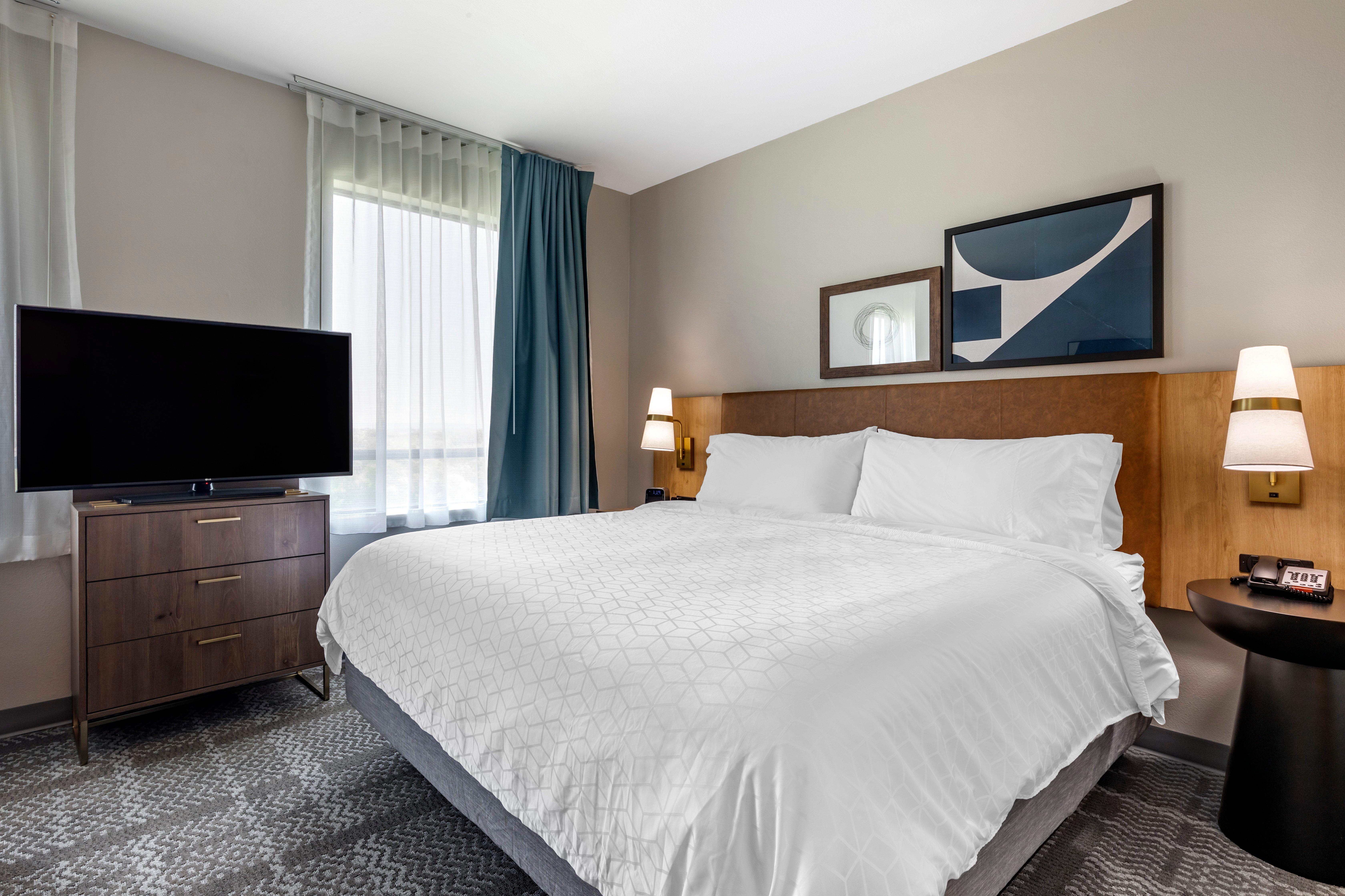 Studio, Suite, King Bed, Sofa, Accessible