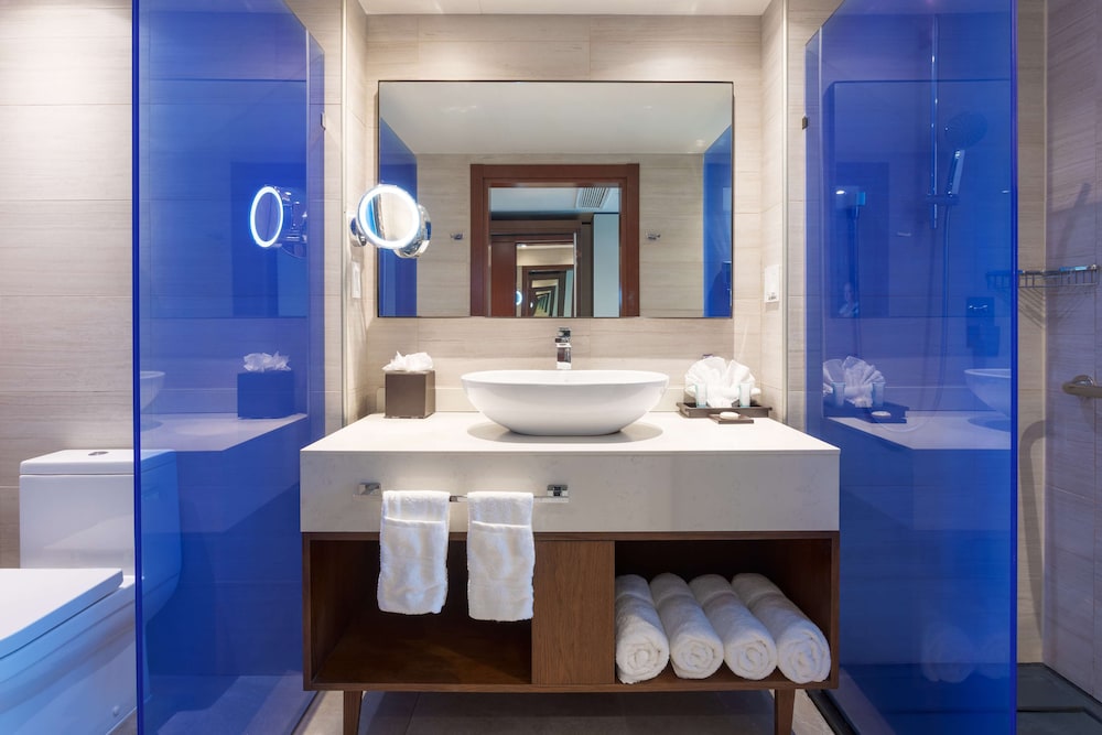 Oasis, Deluxe, 2 Double Beds, Pool View، Sonesta Maho Beach Resort And Casino And Spa 3/5