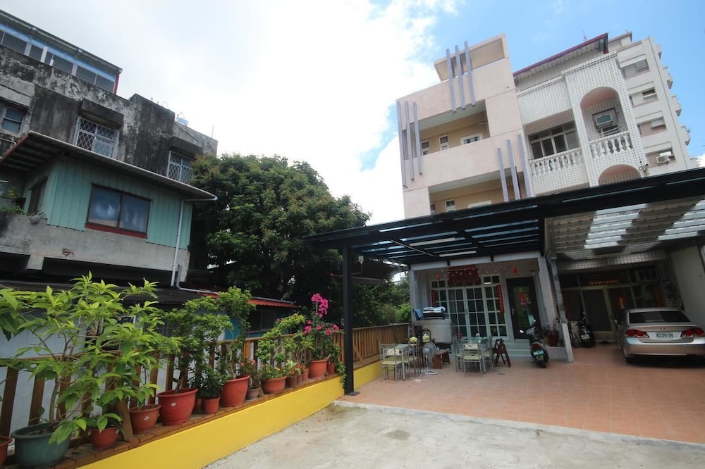 Sara House (ex.Hagi House Bed and Breakfast) 40/50