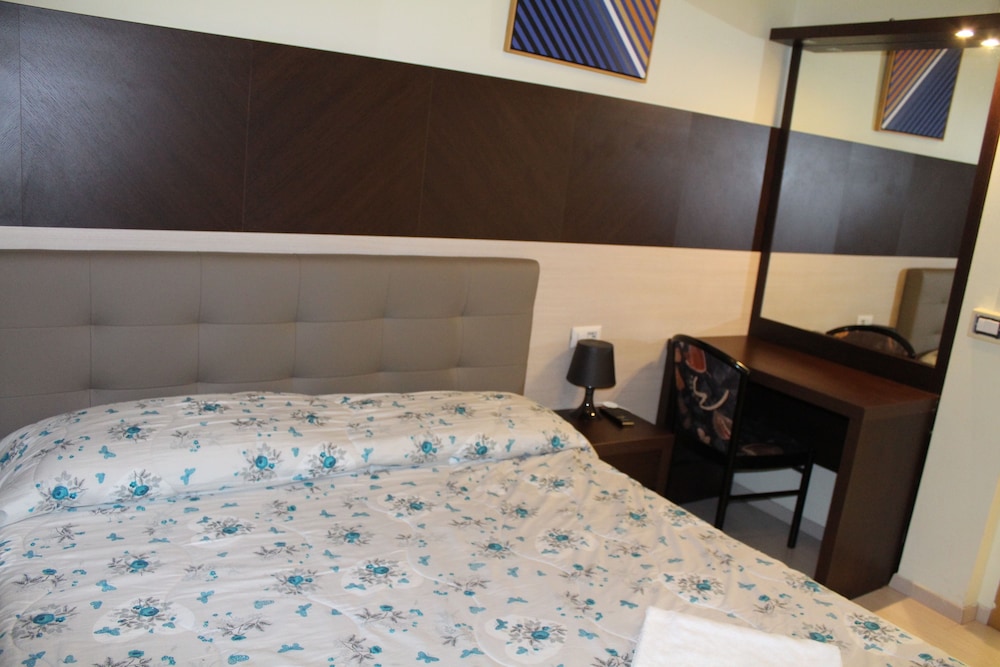 Hotel Colombo 11/59