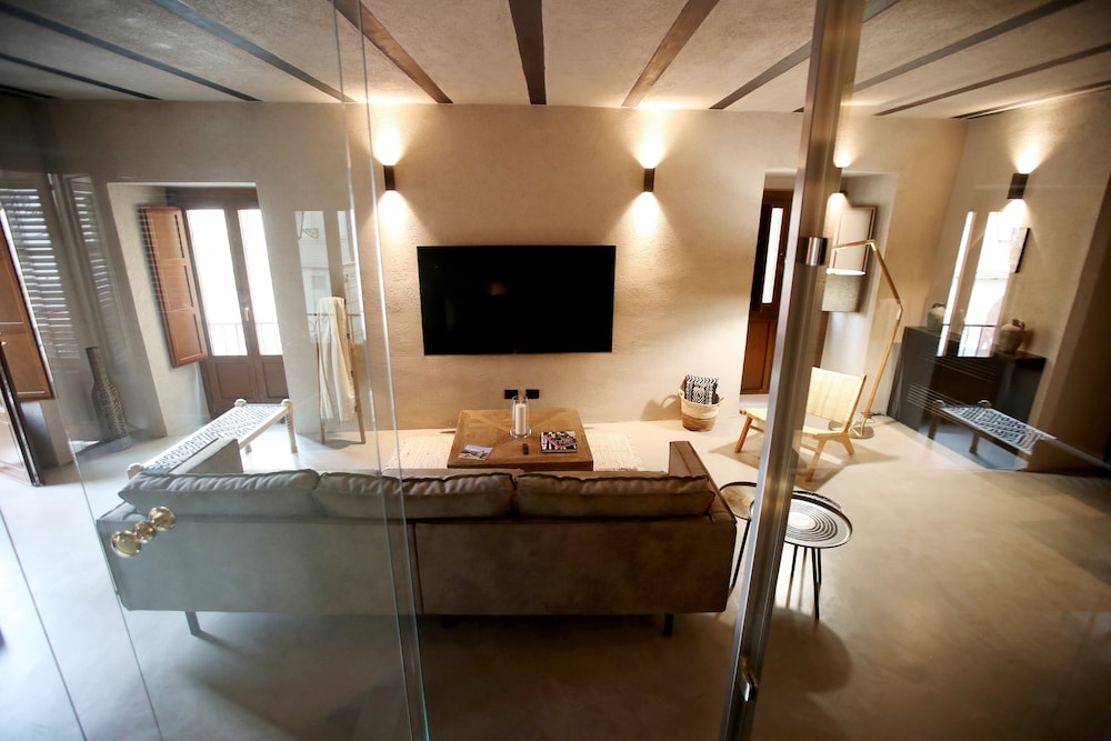 Casa Nostra Boutique Hotel 36/50