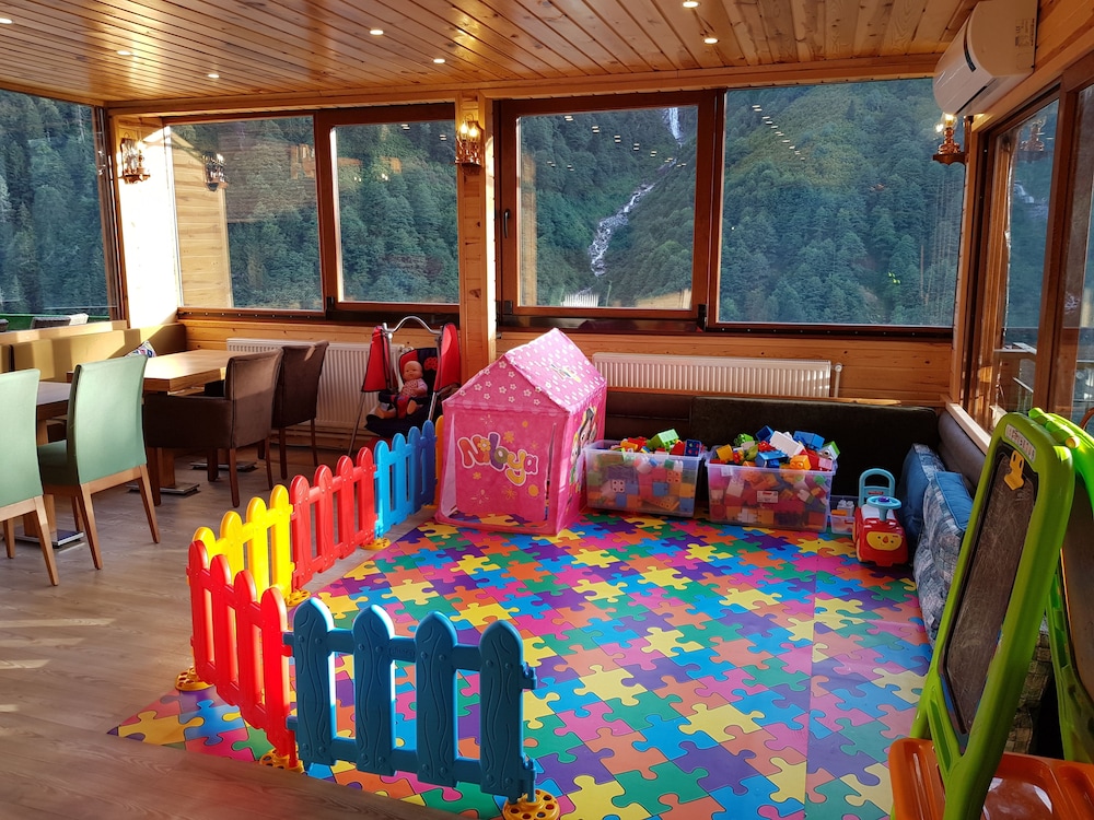 AYDER DOGA RESORT 75/84