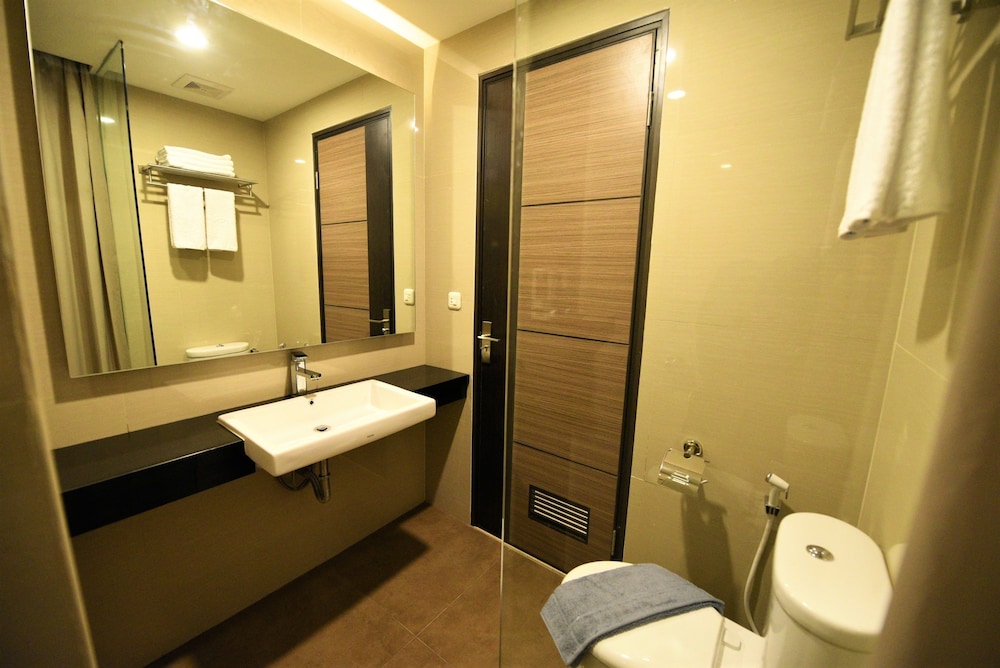 Atlantic City Hotel 10/48