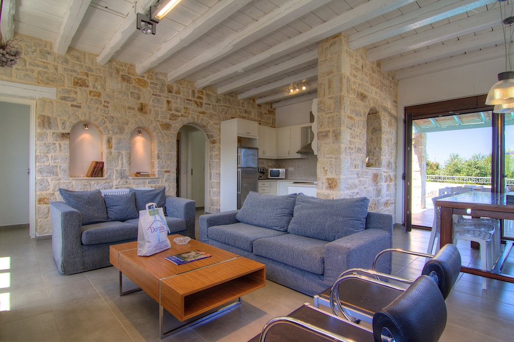 Villa Ikaros 24/50