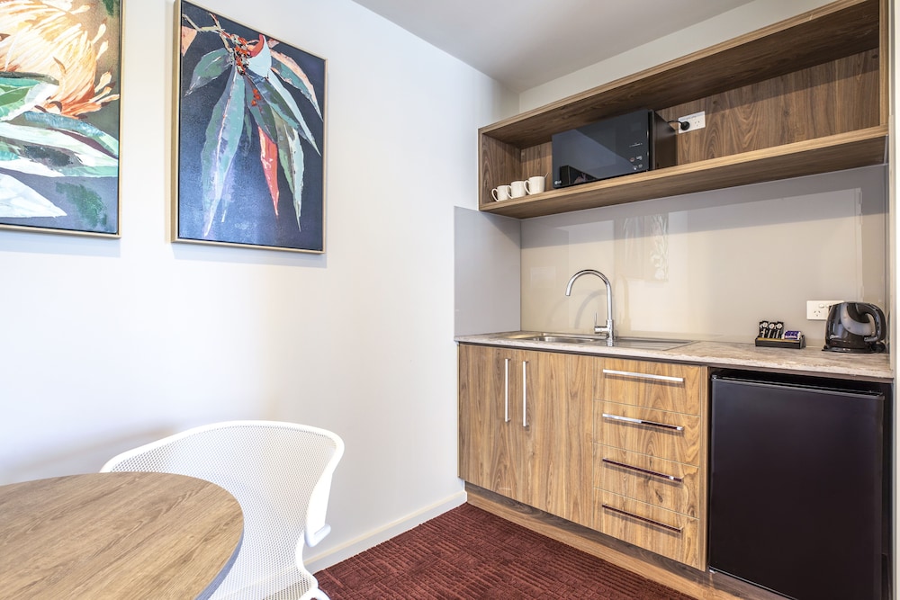Nightelier Carrum Downs Sands Hotel 8/50