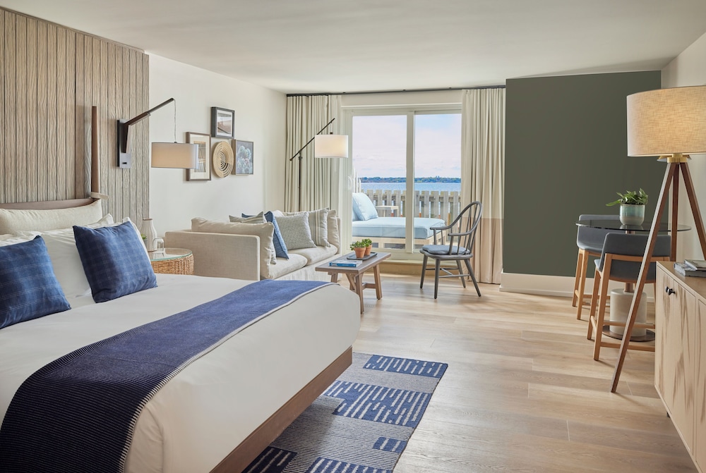 NARRAGANSETT, KING BED, WATER VIEW, PATIO