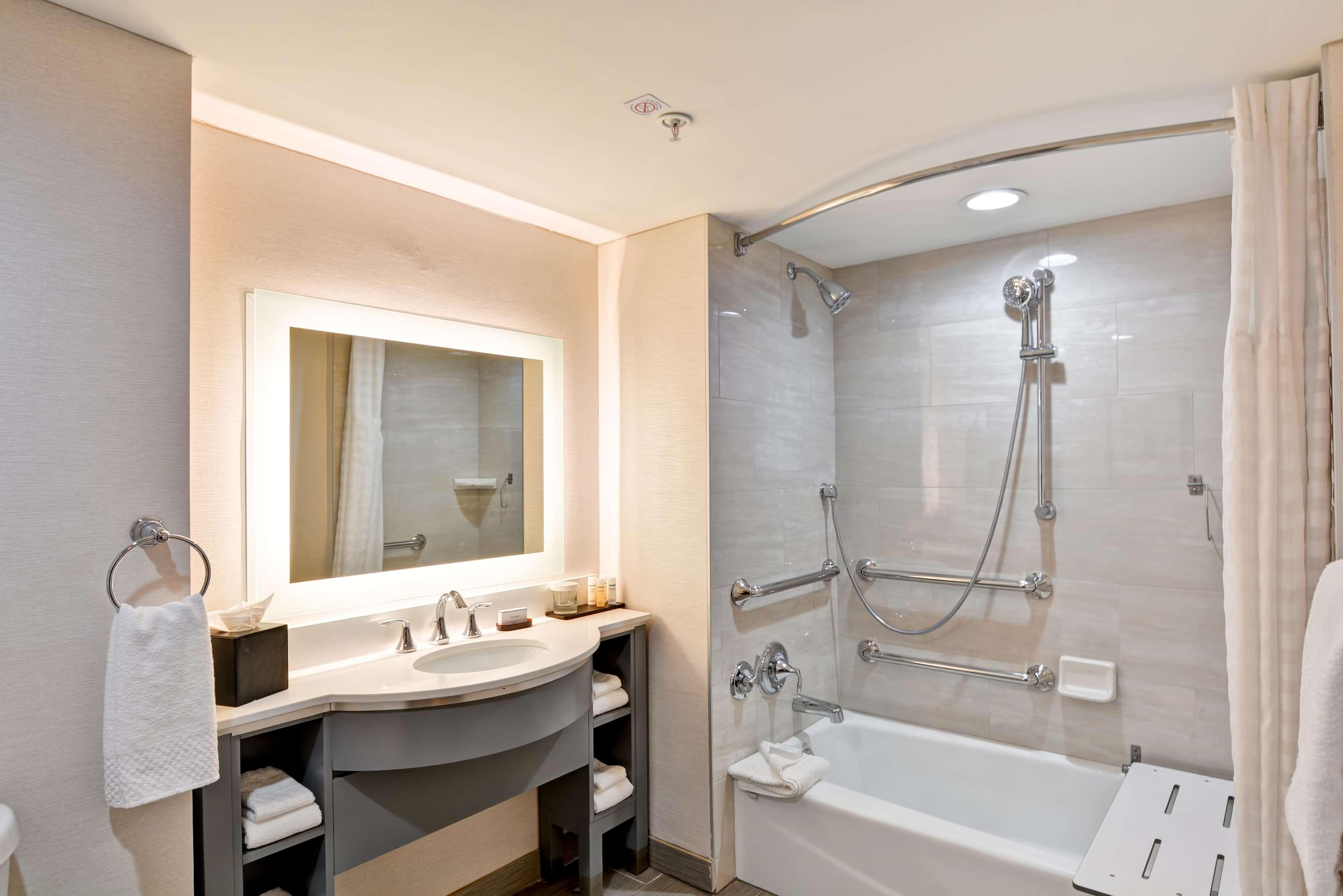 1 BEDROOM, SUITE, 2 DOUBLE BEDS, ACCESSIBLE