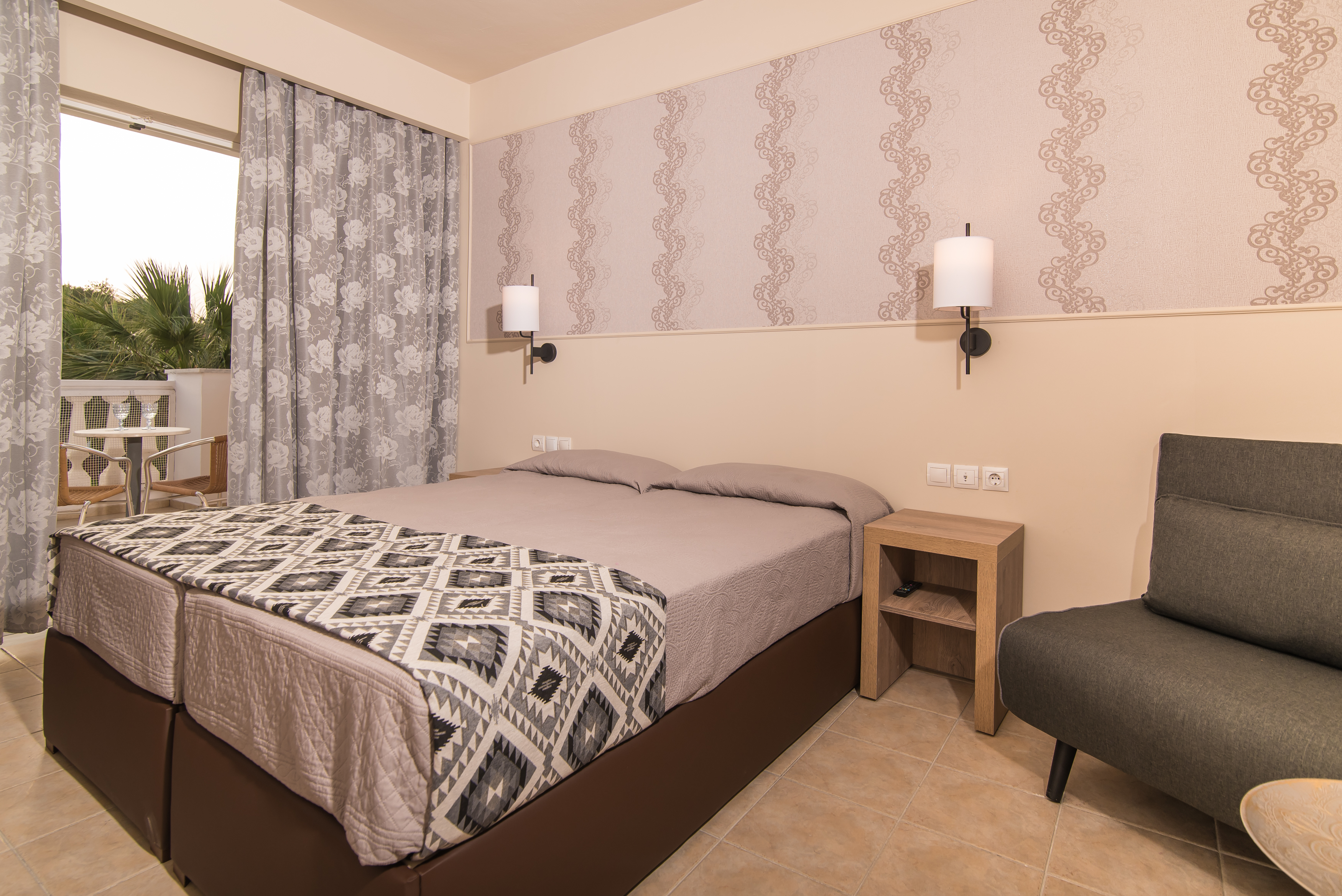 Petros Hotel 10/36
