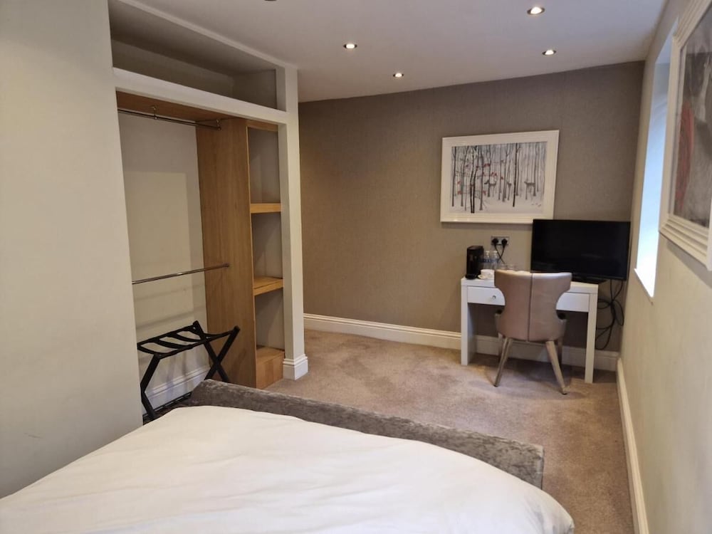 The George Wright Boutique Hotel, Bar & Restaurant 28/44