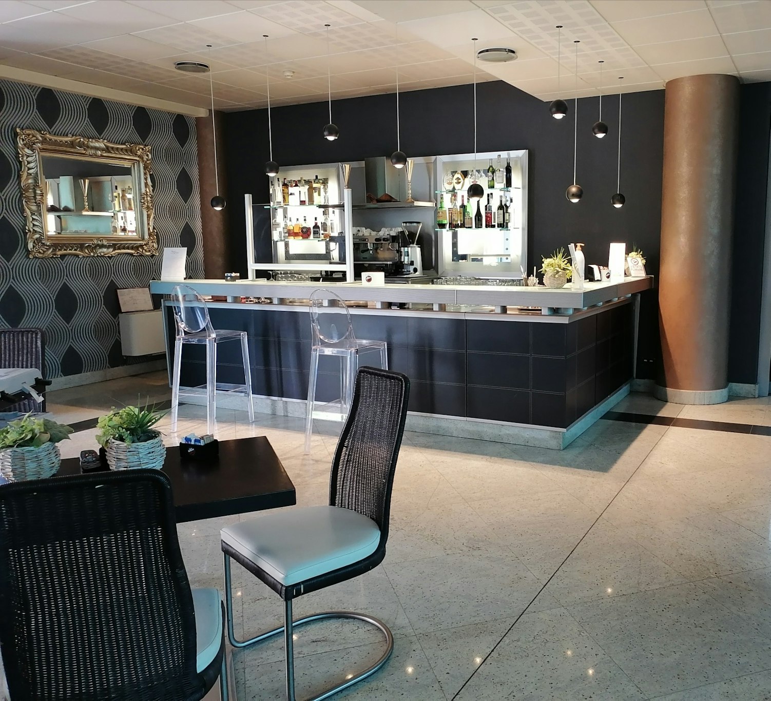 Hotel Parisi 49/67
