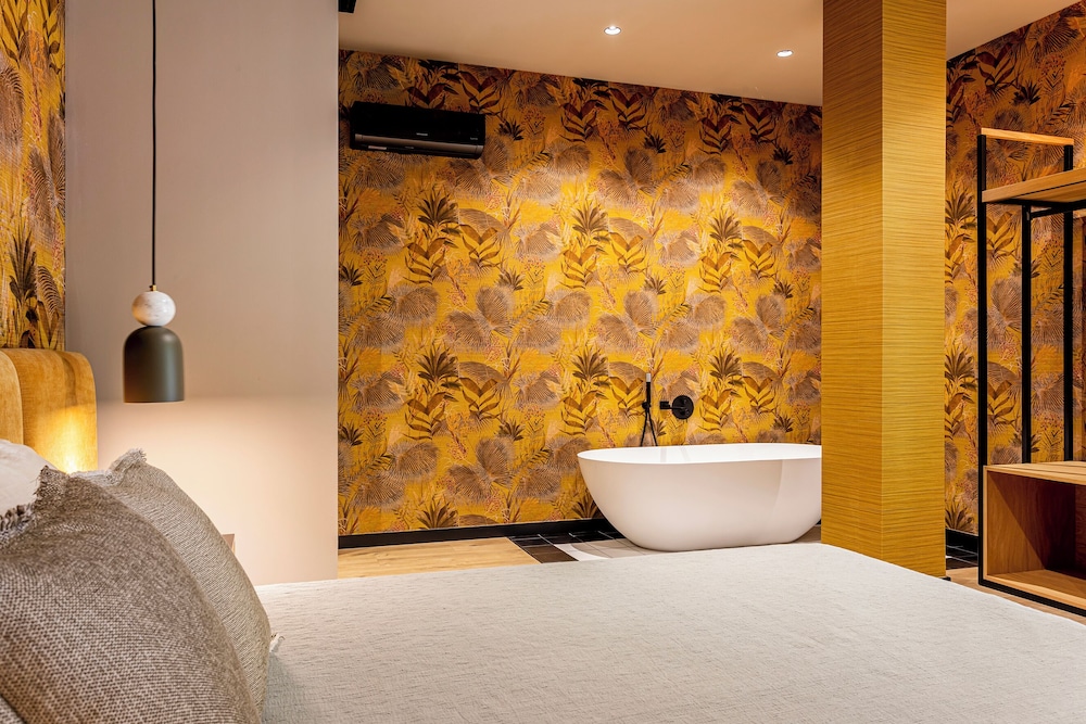 Saman Boutique Hotel 49/50