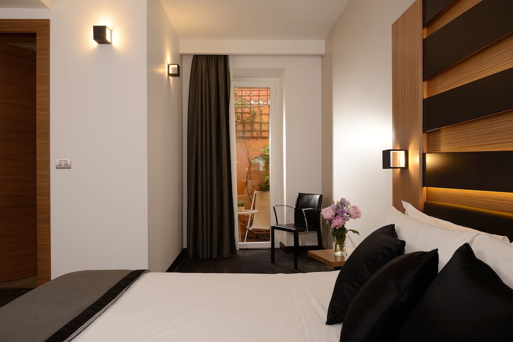 Trevi Hotel 53/79
