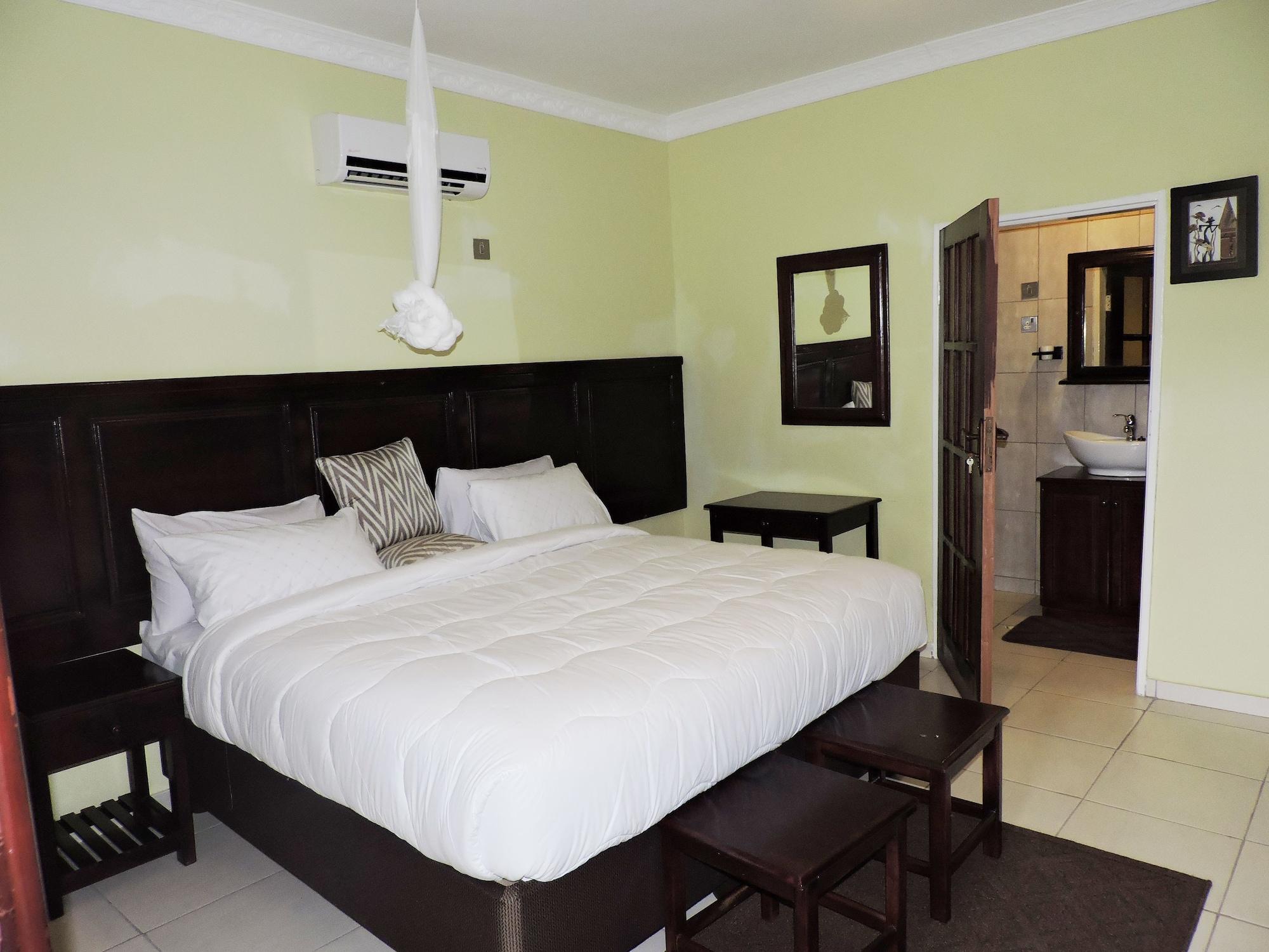 Café Zambezi House Of Africa - Hostel 4/15