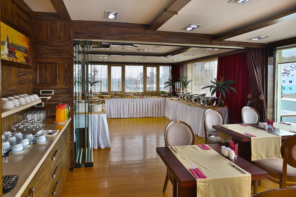 Boutique Princess Hotel 79/87