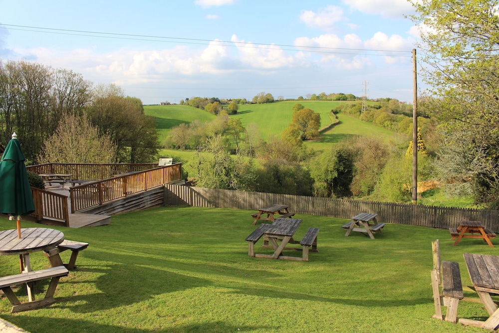 The Manor Arms Inn 25/37