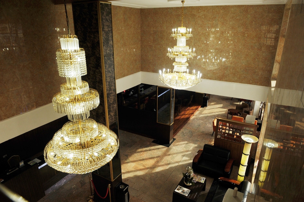R & A CITY HOTEL photo3