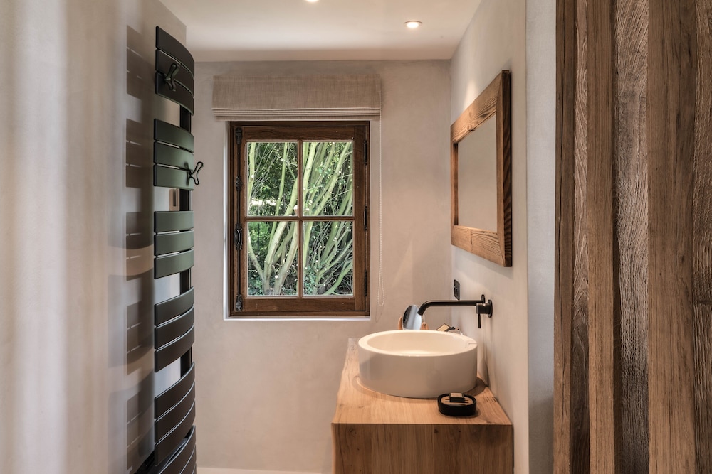 Auberge De La Source 18/69