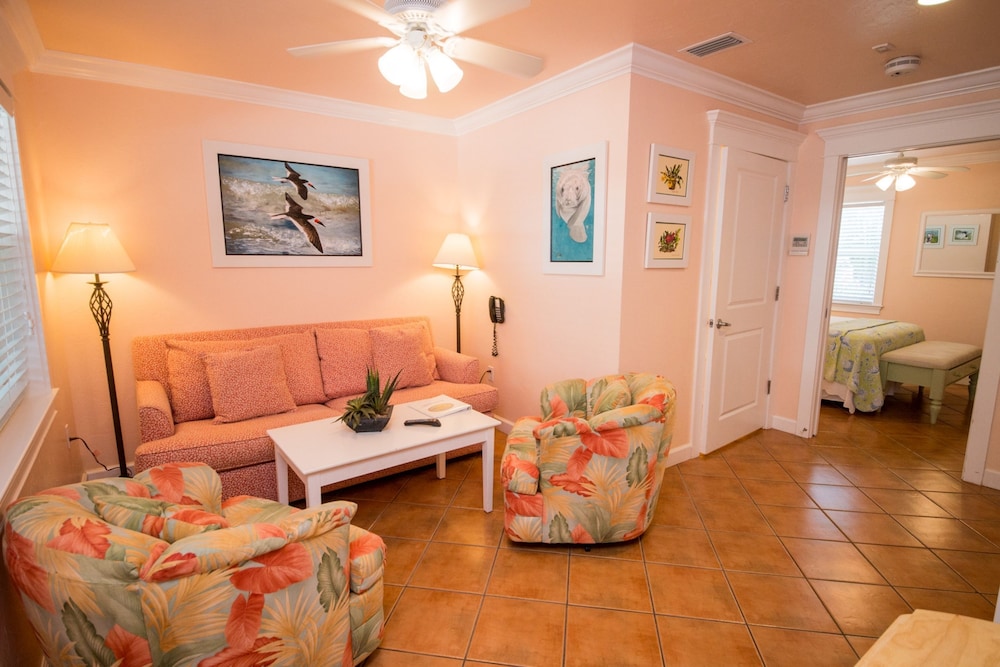 Tropic Isle Beach Resort 36/68