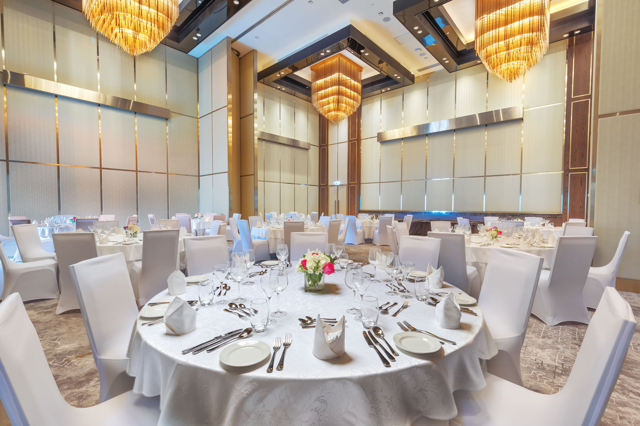 Taj Jumeirah Lakes Towers 60/77