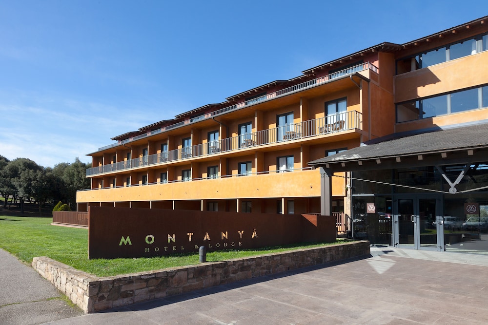 El Montanya Resort & Spa 8/81