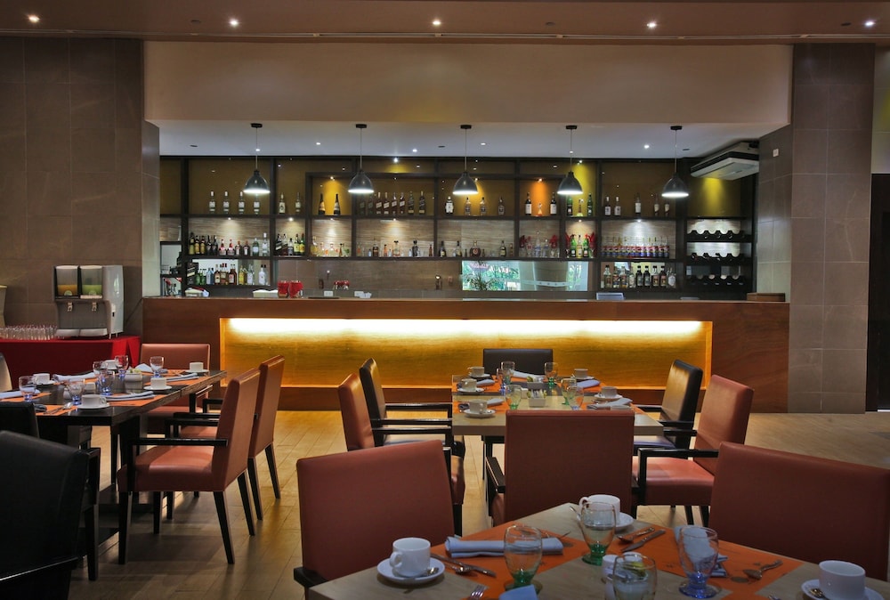 Limketkai Luxe Hotel 38/50