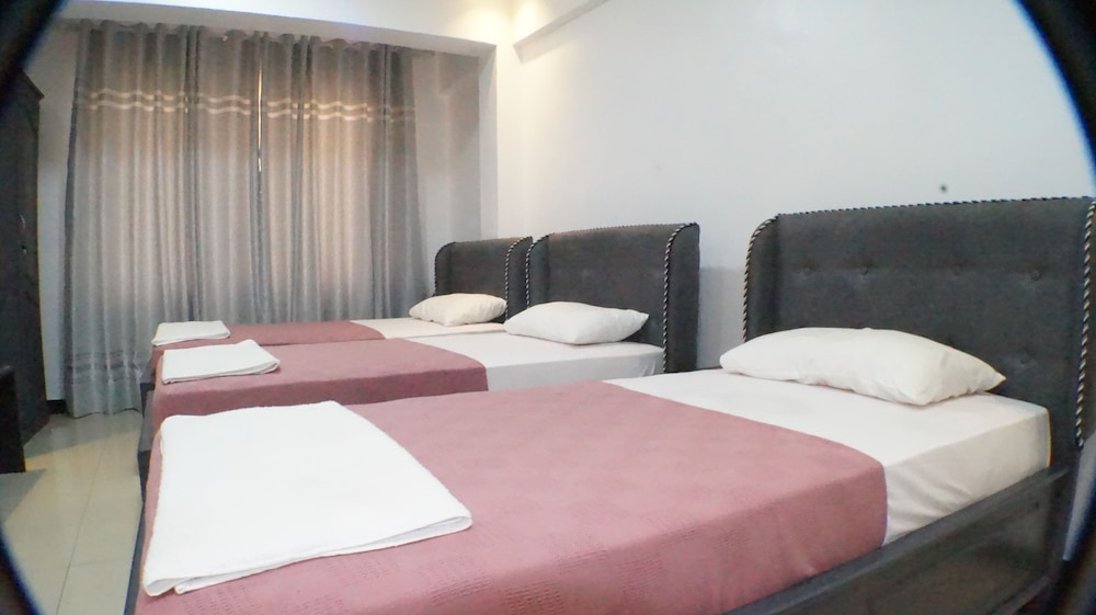 Econo Lodge 16/46