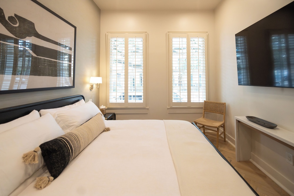 PREMIUM, KING BED