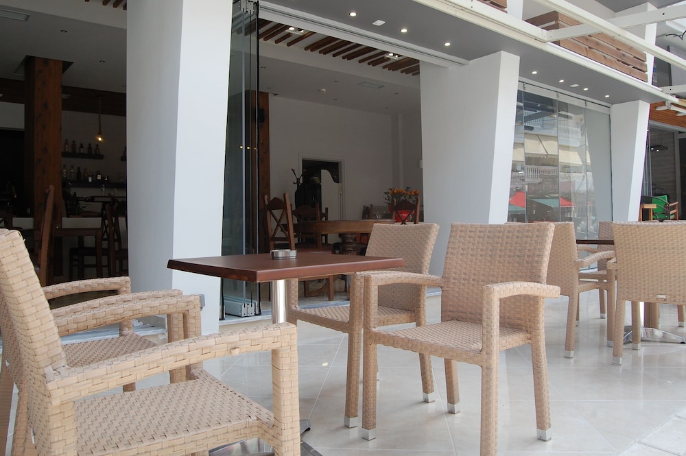 Paralia Beach Boutique Hotel 36/50